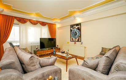 C21 Cius; Güraş 2 Sitesi'nde Deniz Manzaralı Eşyalı 3+1 Ara Kat