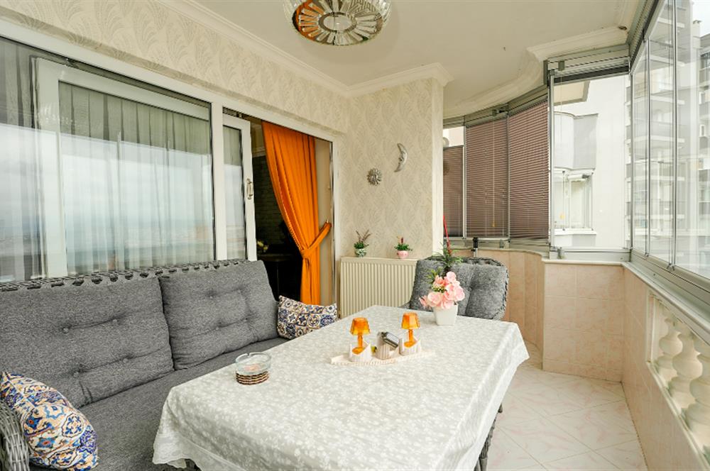 C21 Cius; Güraş 2 Sitesi'nde Deniz Manzaralı Eşyalı 3+1 Ara Kat