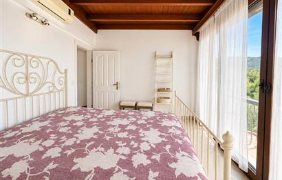 Torbada denize yürüme mesafesi satılık villa