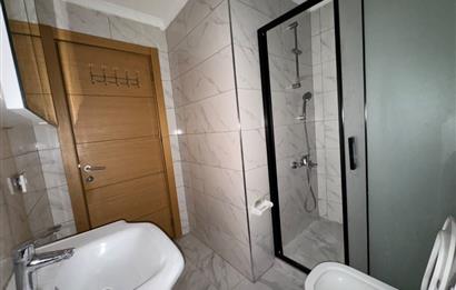 Ümraniye Çamlık Türbe Sokakta Masrafsız, Butik Binada Geniş 3+1