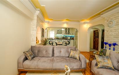 C21 Cius; Güraş 2 Sitesi'nde Deniz Manzaralı Eşyalı 3+1 Ara Kat