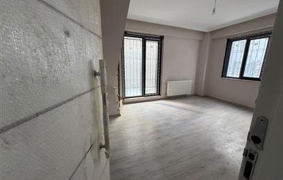 Ümraniye Çamlık Türbe Sokakta Masrafsız, Butik Binada Geniş 3+1