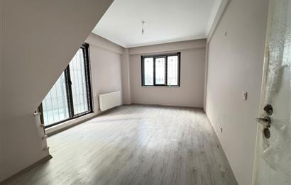 Ümraniye Çamlık Türbe Sokakta Masrafsız, Butik Binada Geniş 3+1