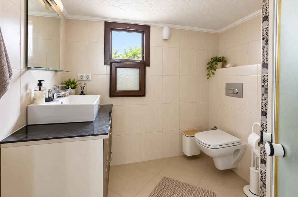 Torbada denize yürüme mesafesi satılık villa