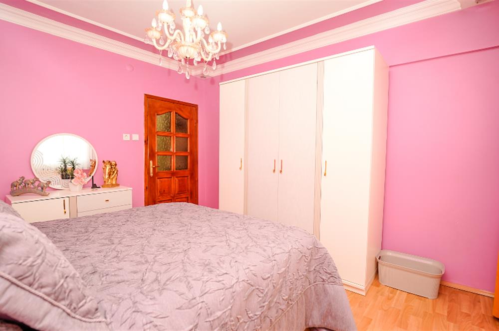 C21 Cius; Güraş 2 Sitesi'nde Deniz Manzaralı Eşyalı 3+1 Ara Kat