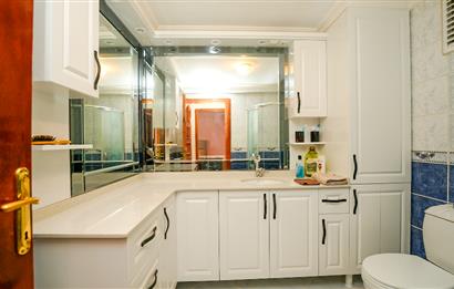 C21 Cius; Güraş 2 Sitesi'nde Deniz Manzaralı Eşyalı 3+1 Ara Kat