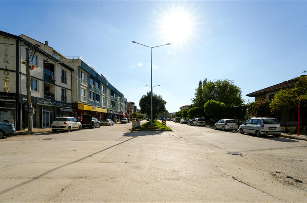 C21 Cius; Bölge Parkı Civ Önü Açık 3+1 Dükkan Üstü Sıfır Daire