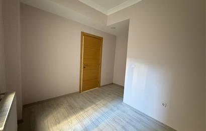 Ümraniye Çamlık Türbe Sokakta Masrafsız, Butik Binada Geniş 3+1