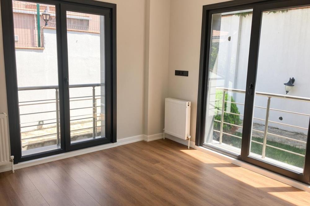 Uskumruköy'de Butik Sitede Kiralık 4+1 İkiz Villa