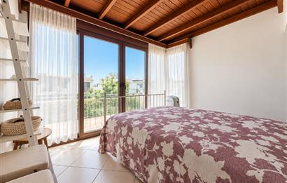 Torbada denize yürüme mesafesi satılık villa
