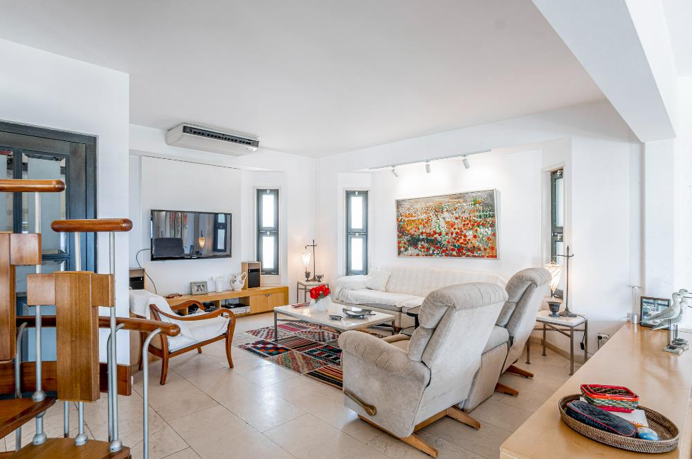 BODRUM YOKUŞBAŞI SATILIK 4+1 HAVUZLU KALE MANZARALI MÜSTAKİL EV
