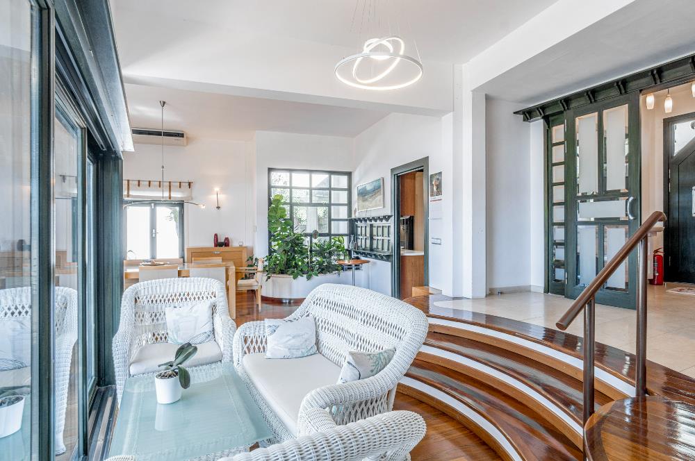 BODRUM YOKUŞBAŞI SATILIK 4+1 HAVUZLU KALE MANZARALI MÜSTAKİL EV