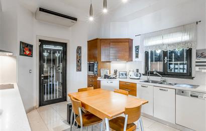BODRUM YOKUŞBAŞI SATILIK 4+1 HAVUZLU KALE MANZARALI MÜSTAKİL EV