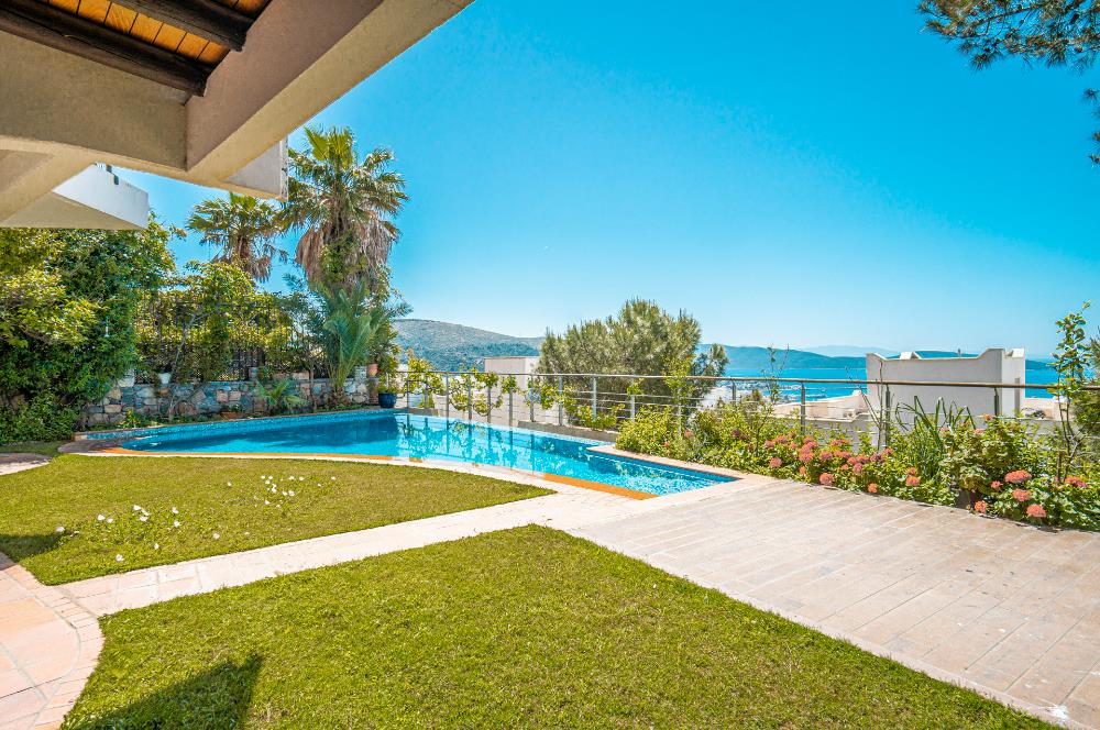 BODRUM YOKUŞBAŞI SATILIK 4+1 HAVUZLU KALE MANZARALI MÜSTAKİL EV