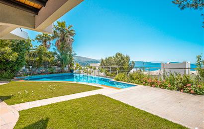 BODRUM YOKUŞBAŞI SATILIK 4+1 HAVUZLU KALE MANZARALI MÜSTAKİL EV