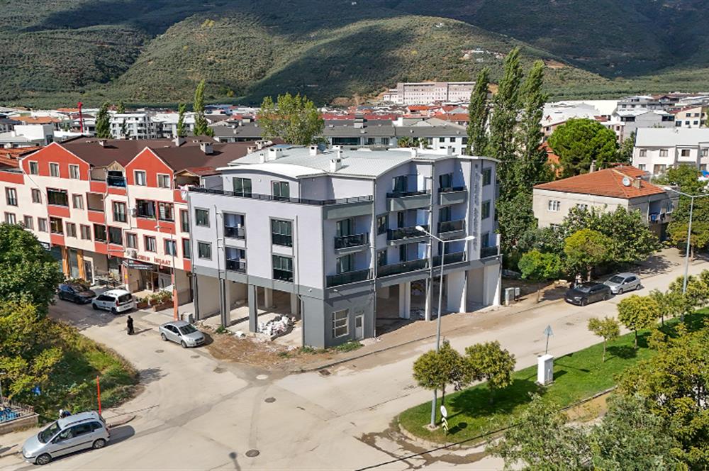 C21 Cius; Bölge Parkı Civ Önü Açık 3+1 Dükkan Üstü Sıfır Daire