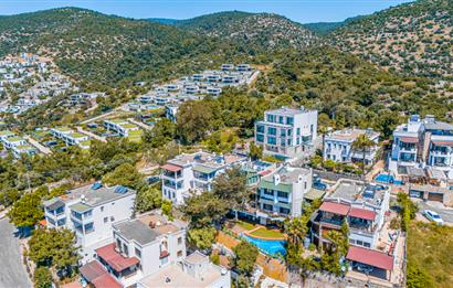 BODRUM YOKUŞBAŞI SATILIK 4+1 HAVUZLU KALE MANZARALI MÜSTAKİL EV