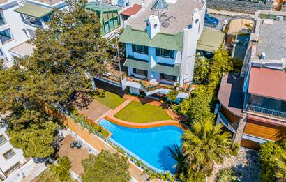 BODRUM YOKUŞBAŞI SATILIK 4+1 HAVUZLU KALE MANZARALI MÜSTAKİL EV