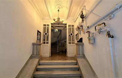 TAKSİM HARBİYE’DE KİRALIK 4+1 BÜRO&OFİS