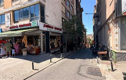TAKSİM HARBİYE’DE KİRALIK DÜKKAN