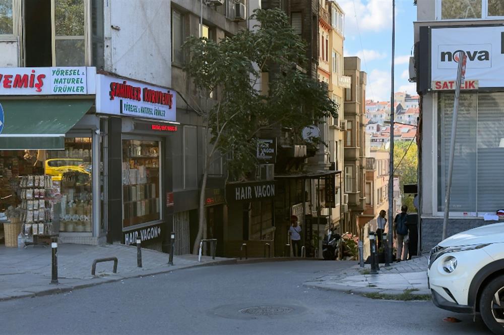 TAKSİM HARBİYE’DE KİRALIK 4+1 BÜRO&OFİS