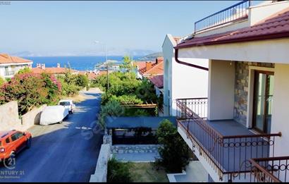 Datça Merkez'de Satılık Deniz Manzaralı Teraslı 3+1 Dubleks