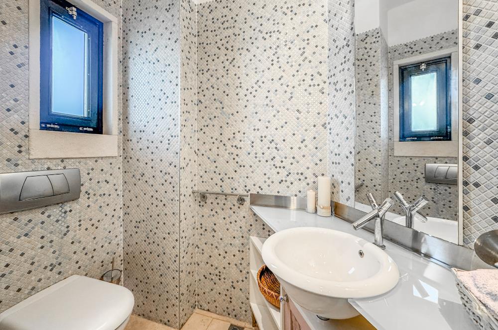 BODRUM YOKUŞBAŞI SATILIK 4+1 HAVUZLU KALE MANZARALI MÜSTAKİL EV