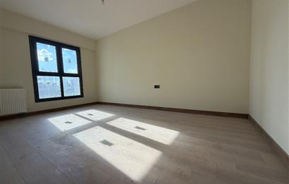 ATAŞEHİR’DE SATILIK LÜKS 3+1 DAİRE