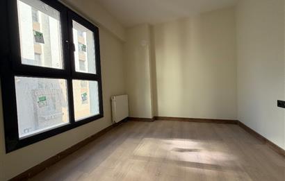 ATAŞEHİR’DE SATILIK LÜKS 3+1 DAİRE