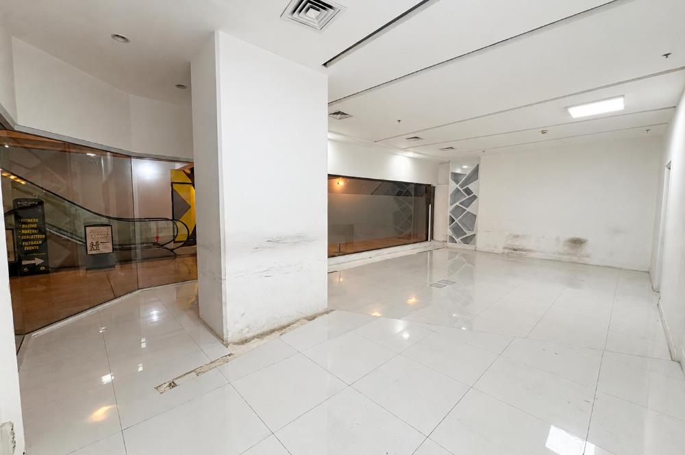 Hilton Otel Çarşı İçinde Kiralık 120m² Mağaza/Ofis