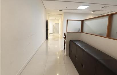 Hilton Otel Çarşı İçinde Kiralık 120m² Mağaza/Ofis