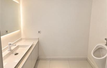 Hilton Otel Çarşı İçinde Kiralık 120m² Mağaza/Ofis