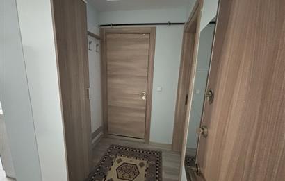 Anadolu Caddesinde Merkezi Konumda Eşyalı 1+1 Kiralık Daire