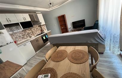 Anadolu Caddesinde Merkezi Konumda Eşyalı 1+1 Kiralık Daire