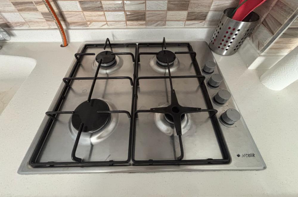 Anadolu Caddesinde Merkezi Konumda Eşyalı 1+1 Kiralık Daire