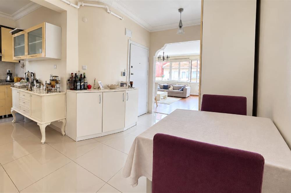 KURTULUŞ BOZKURT CADDESİ ÜZERİNDE SATILIK 3+1 DAİRE