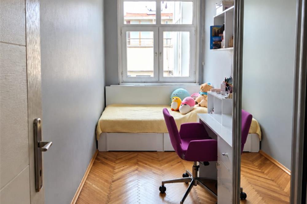 KURTULUŞ BOZKURT CADDESİ ÜZERİNDE SATILIK 3+1 DAİRE
