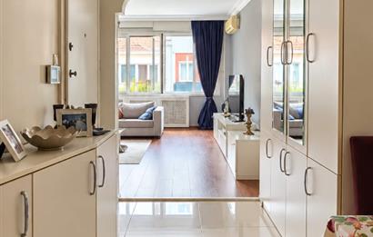 KURTULUŞ BOZKURT CADDESİ ÜZERİNDE SATILIK 3+1 DAİRE