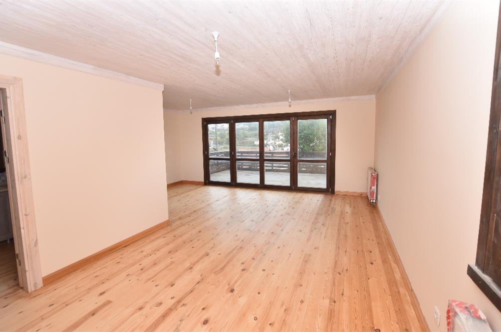 Zekeriyaköy de Kiralık Müstakil Girişli İkiz Villa