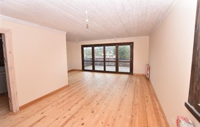 Zekeriyaköy de Kiralık Müstakil Girişli İkiz Villa