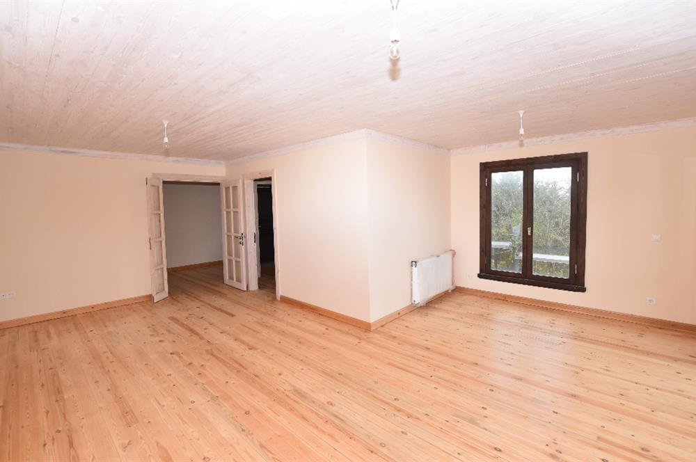 Zekeriyaköy de Kiralık Müstakil Girişli İkiz Villa