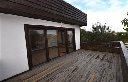 Zekeriyaköy de Kiralık Müstakil Girişli İkiz Villa