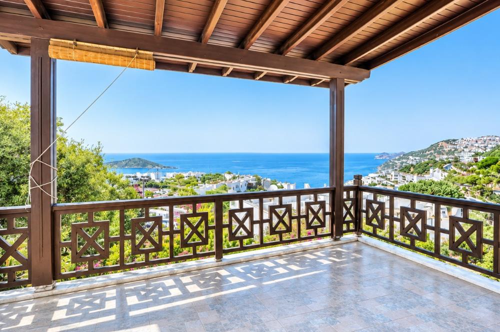Bodrum Gümüşkaya Sitesinde Plajlı Müstakil Villa