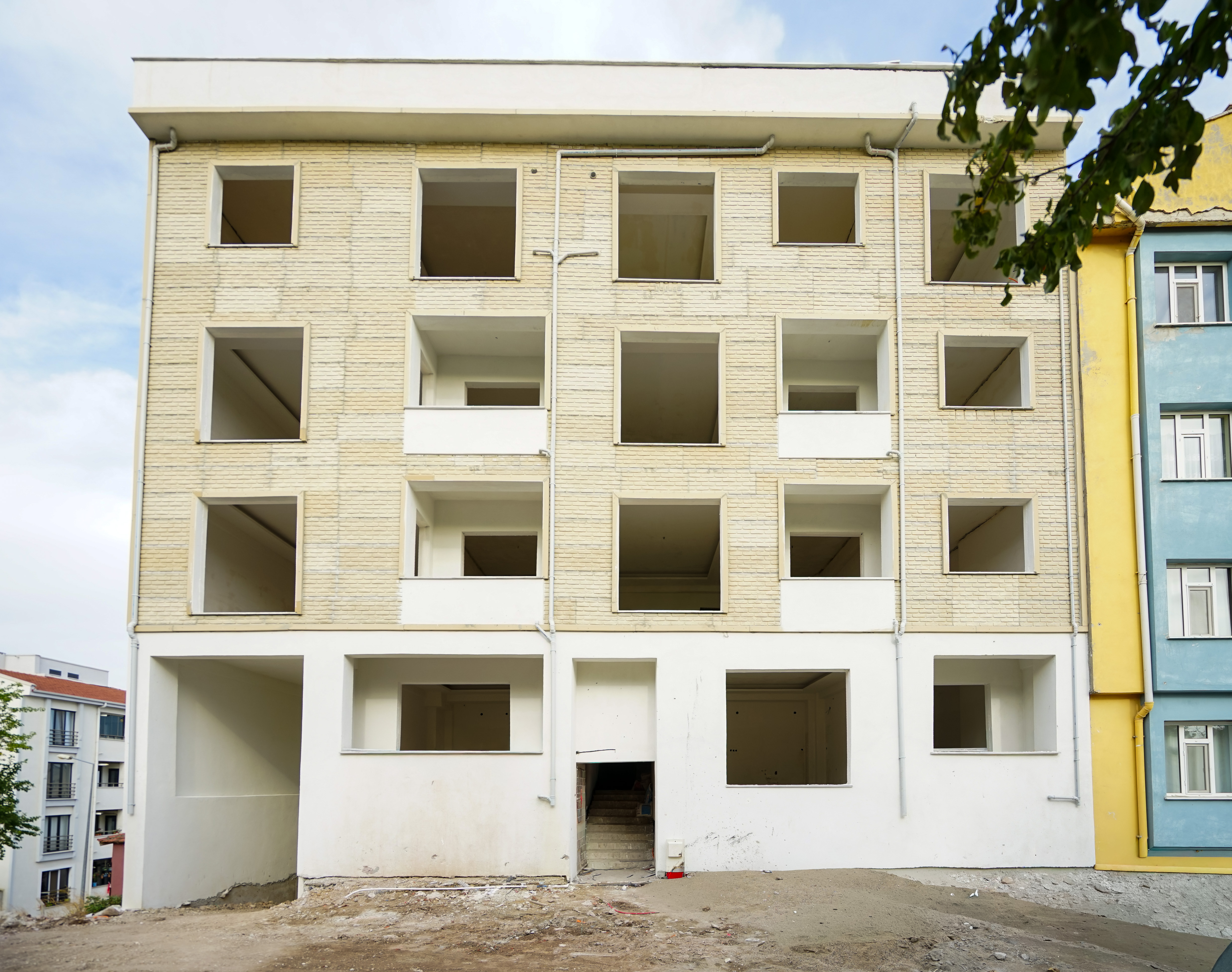Dumlupınar Mahallesi Çamlık Girişi Satılık 1+1 Daire (C21 Bal'dan)
