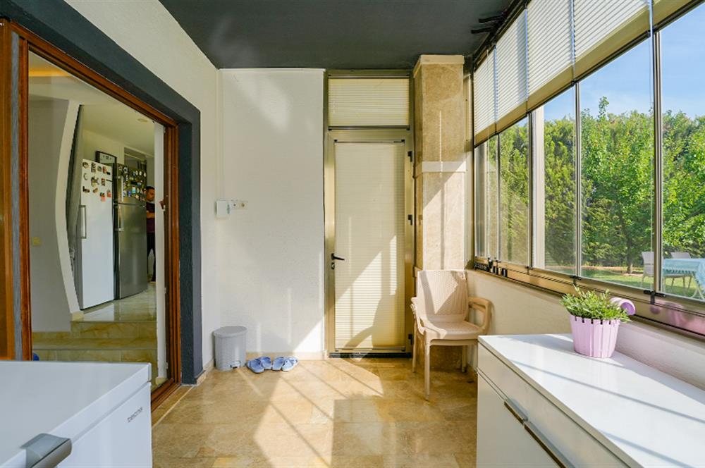 C21 Cius; Nilüferköy'de 680 m² Arsada 5+1 Müstakil Villa