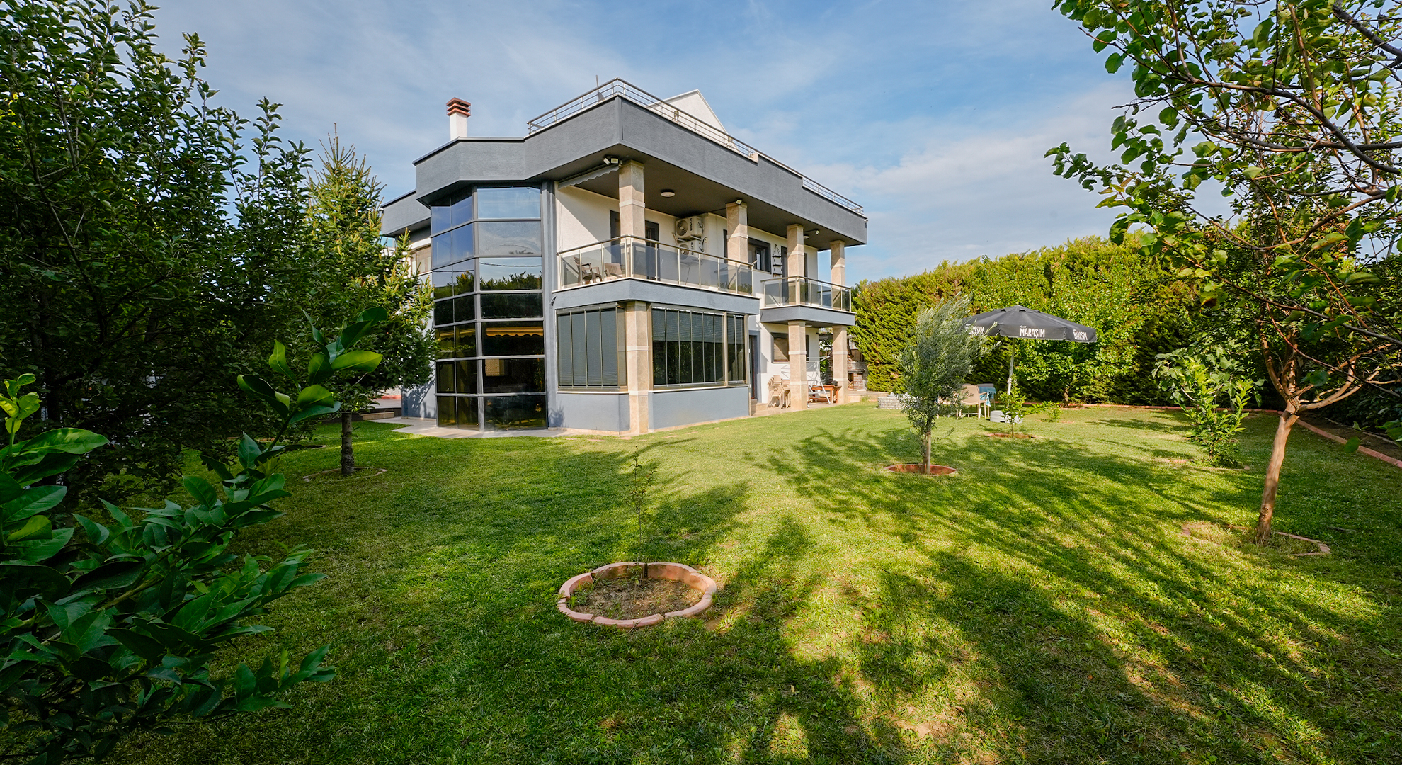 C21 Cius; Nilüferköy'de 680 m² Arsada 5+1 Müstakil Villa