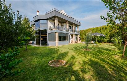 C21 Cius; Nilüferköy'de 680 m² Arsada 5+1 Müstakil Villa