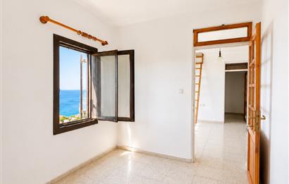 Bodrum Gümüşkaya Sitesinde Plajlı Müstakil Villa