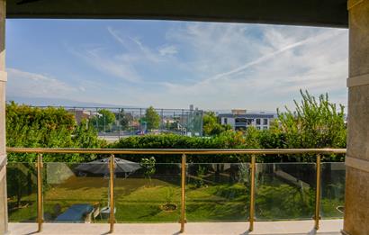 C21 Cius; Nilüferköy'de 680 m² Arsada 5+1 Müstakil Villa