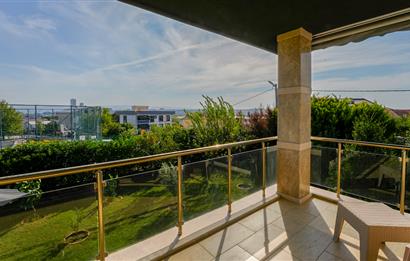 C21 Cius; Nilüferköy'de 680 m² Arsada 5+1 Müstakil Villa